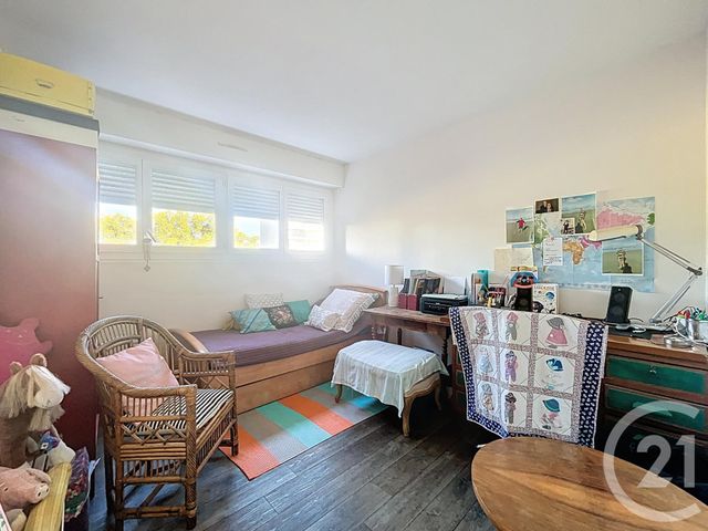Afficher la photo en grand Appartement T4 à vendre - 4 pièces - 85,26 m2 - Bordeaux - 33 - AQUITAINE