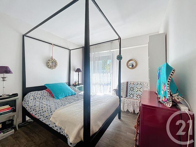 Afficher la photo en grand Appartement T4 à vendre - 4 pièces - 85,26 m2 - Bordeaux - 33 - AQUITAINE