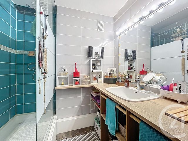 Afficher la photo en grand Appartement T4 à vendre - 4 pièces - 85,26 m2 - Bordeaux - 33 - AQUITAINE