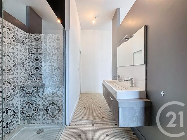 Maison à louer - 5 pièces - 231,71 m2 - Bordeaux - 33 - AQUITAINE