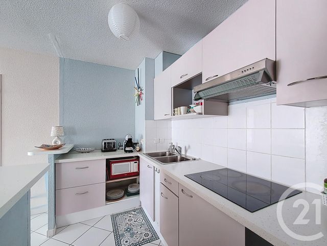 Appartement T3 à vendre - 3 pièces - 66 m2 - Bordeaux - 33 - AQUITAINE