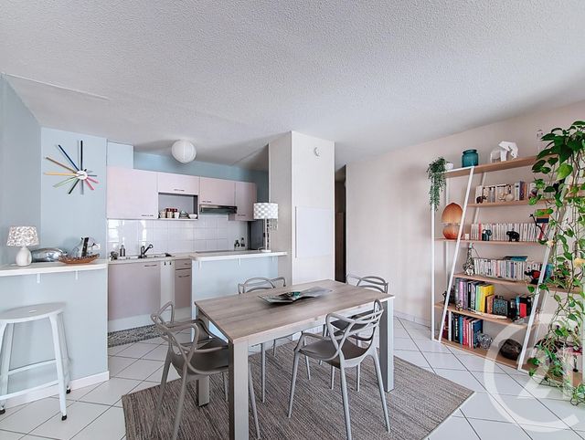 Appartement T3 à vendre - 3 pièces - 66 m2 - Bordeaux - 33 - AQUITAINE