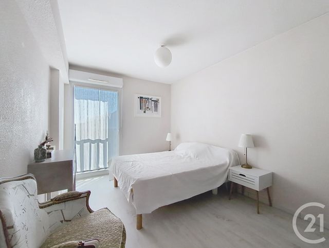 Appartement T3 à vendre - 3 pièces - 66 m2 - Bordeaux - 33 - AQUITAINE