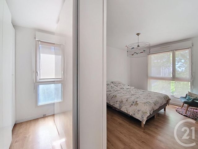 Afficher la photo en grand Appartement T4 à vendre - 4 pièces - 85 m2 - Bordeaux - 33 - AQUITAINE