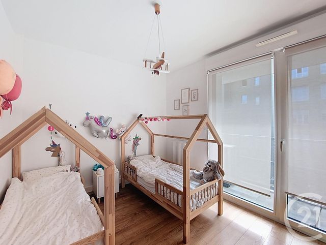 Afficher la photo en grand Appartement T4 à vendre - 4 pièces - 85 m2 - Bordeaux - 33 - AQUITAINE