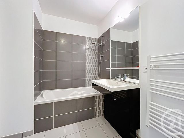 Appartement T3 à vendre - 3 pièces - 72 m2 - Bordeaux - 33 - AQUITAINE