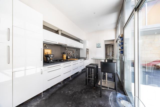 Maison &agrave; vendre - 6 pi&egrave;ces - 219,70 m2 - Bordeaux - 33 - AQUITAINE