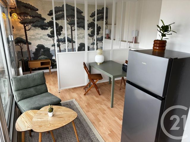 Appartement Studio &agrave; louer - 1 pi&egrave;ce - 26,90 m2 - Bordeaux - 33 - AQUITAINE