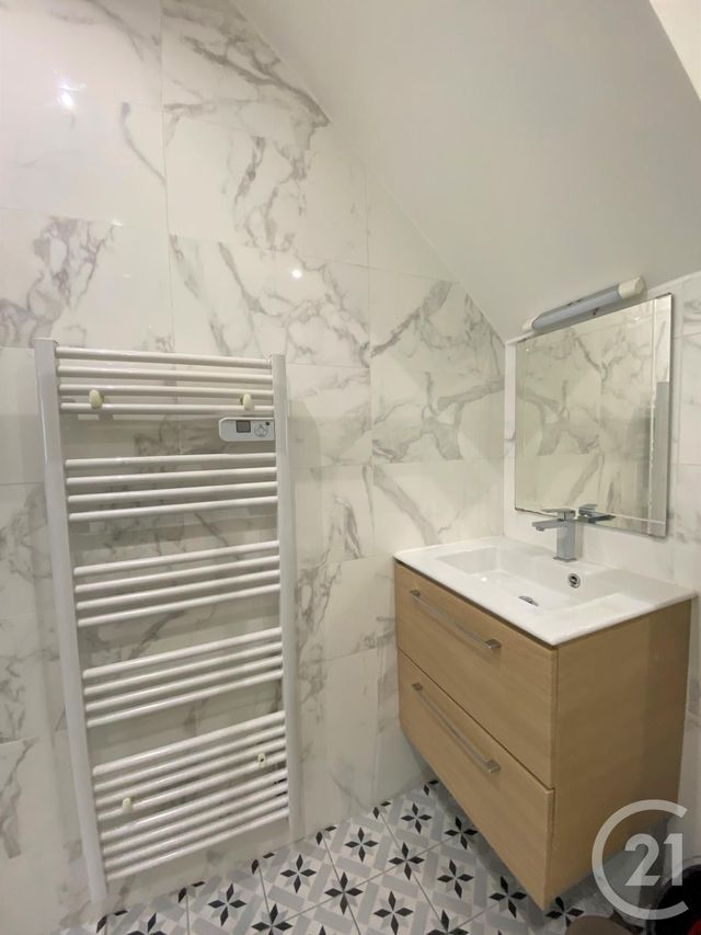 Appartement Studio &agrave; louer - 1 pi&egrave;ce - 24,65 m2 - Bordeaux - 33 - AQUITAINE