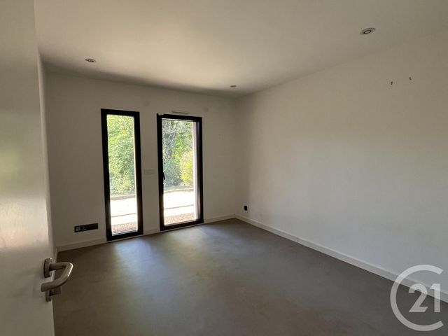 Maison &agrave; louer - 5 pi&egrave;ces - 151,70 m2 - Latresne - 33 - AQUITAINE