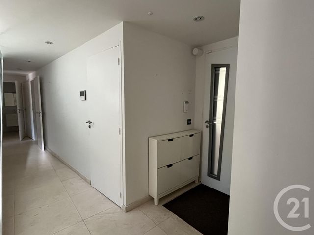 Maison &agrave; louer - 5 pi&egrave;ces - 151,70 m2 - Latresne - 33 - AQUITAINE