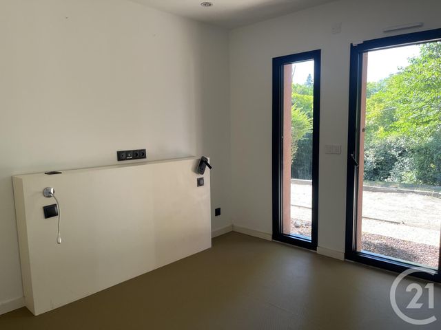 Maison &agrave; louer - 5 pi&egrave;ces - 151,70 m2 - Latresne - 33 - AQUITAINE