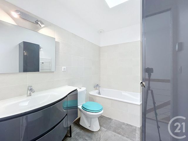 Maison &agrave; louer - 5 pi&egrave;ces - 88,41 m2 - Bordeaux - 33 - AQUITAINE