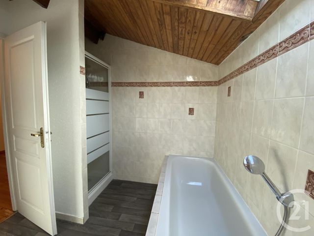 Appartement T4 &agrave; louer - 4 pi&egrave;ces - 99,04 m2 - Le Bouscat - 33 - AQUITAINE