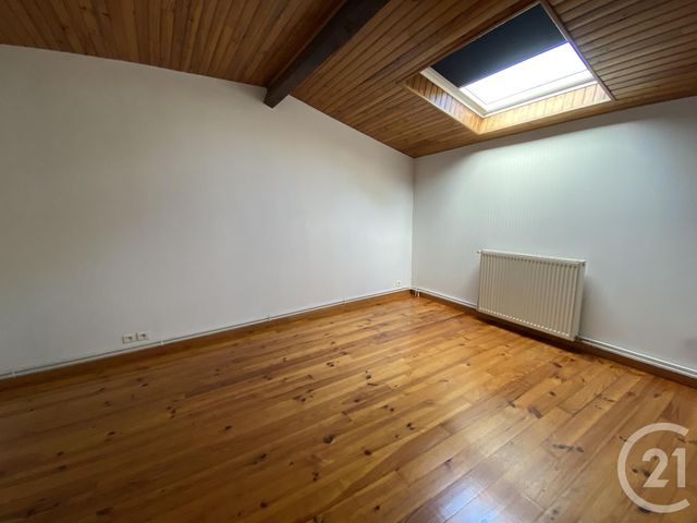 Appartement T4 &agrave; louer - 4 pi&egrave;ces - 99,04 m2 - Le Bouscat - 33 - AQUITAINE