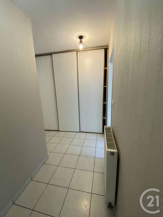 Appartement T4 &agrave; louer - 4 pi&egrave;ces - 99,04 m2 - Le Bouscat - 33 - AQUITAINE